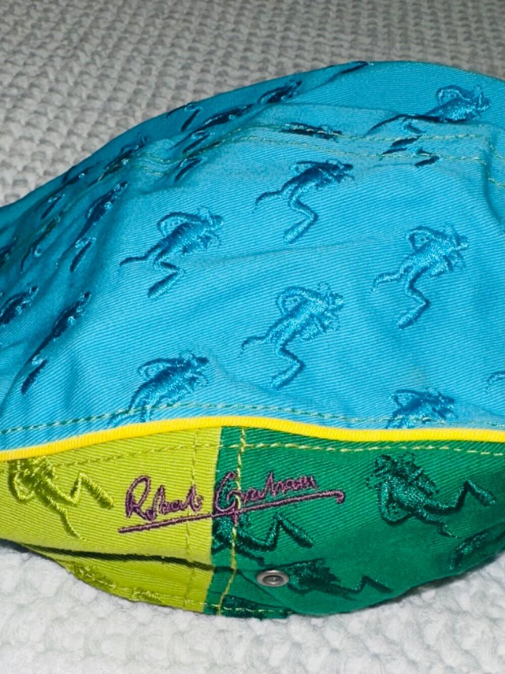 Robert Graham Newsboy Cabbie